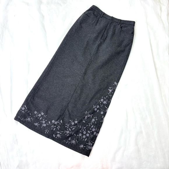 Eddie Bauer 8 Tall Wool Maxi Skirt Gray Floral Embroidered Scandinavian Style - Picture 1 of 5